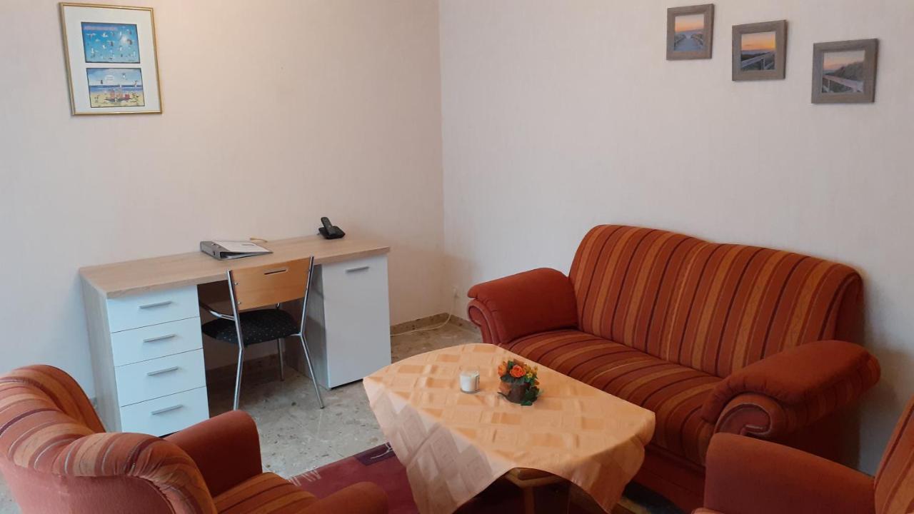 Preisbewusste Ferienwohnung Fuer 2 Personen U. Kleinkind Utarp Exterior photo